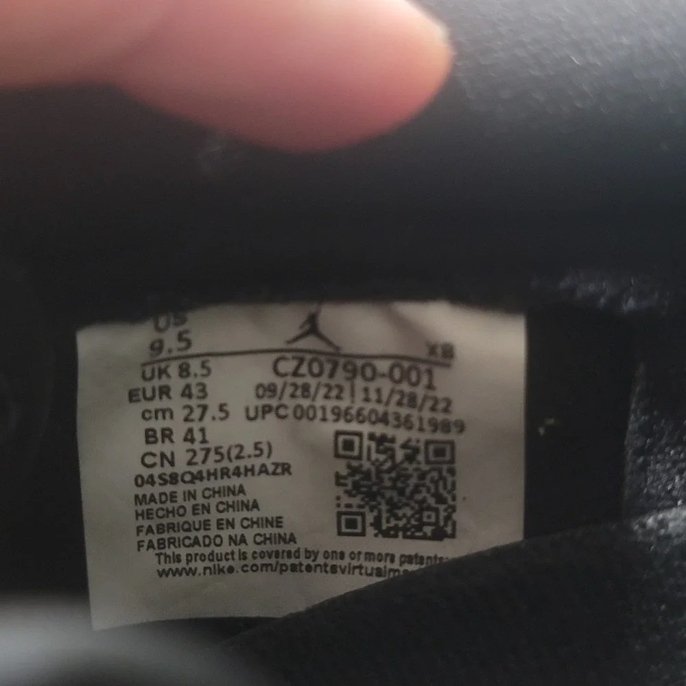 Air Jordan 1 Retro Low OG Black Cement Mens Size 9.5 - Picture 10 of 11